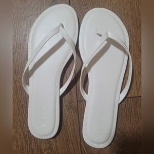 Jcrew white leather flip flops size 9